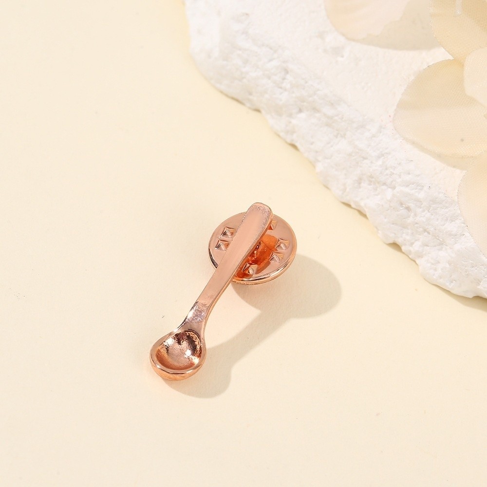 Novo Broche de Colher com Desi - Vintage Collectible Pins avaliação e preço