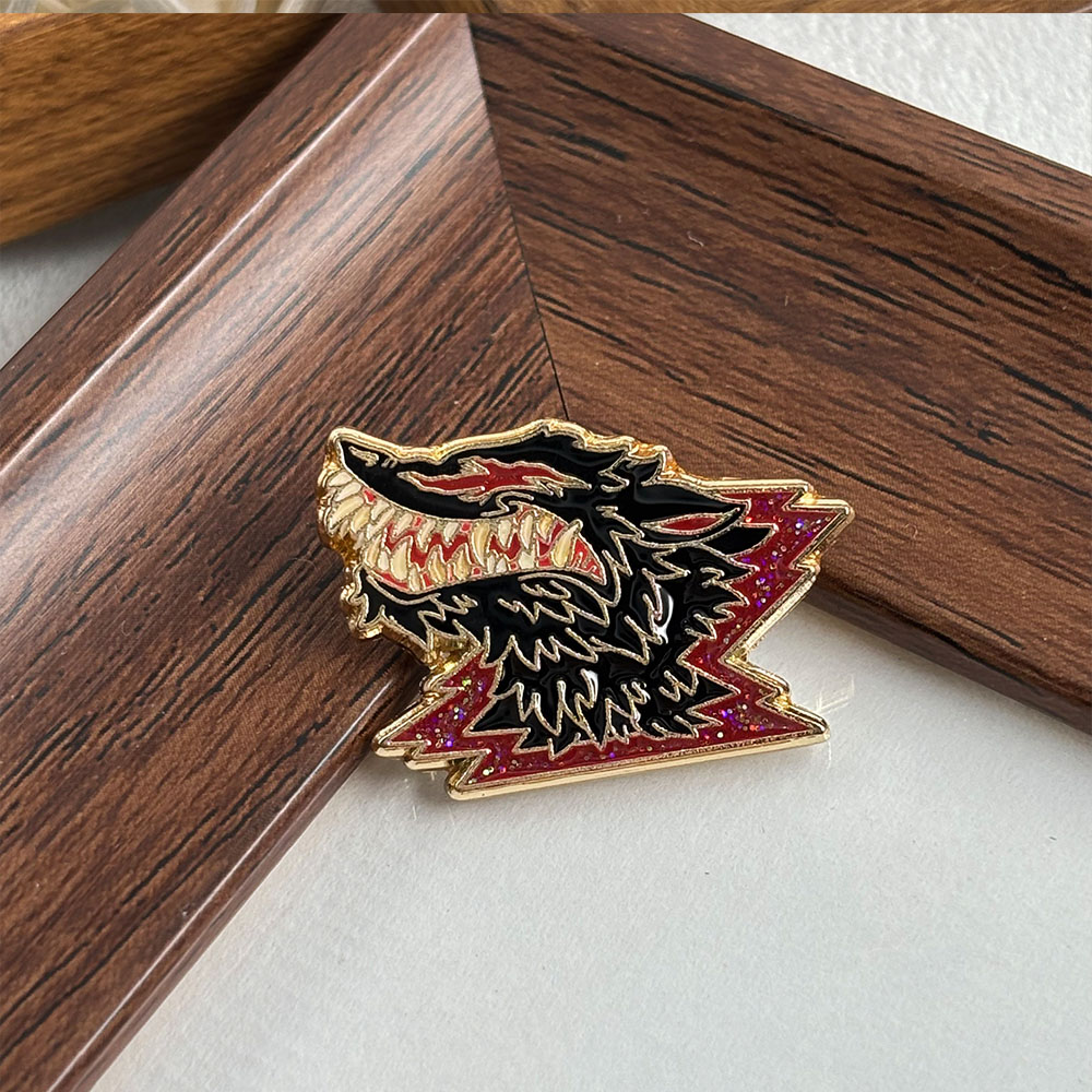 Broche de Metal Lobo com Dente - Vintage Collectible Clothing avaliação e preço