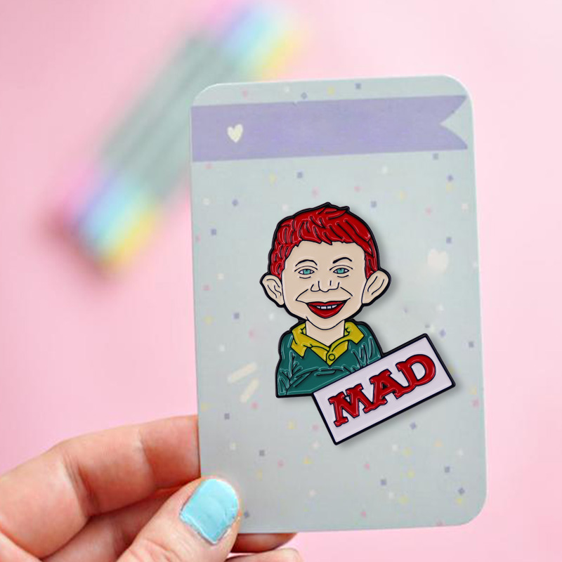 Revista mad alfred e. Emblema  - Vintage Collectible Pins avaliação e preço