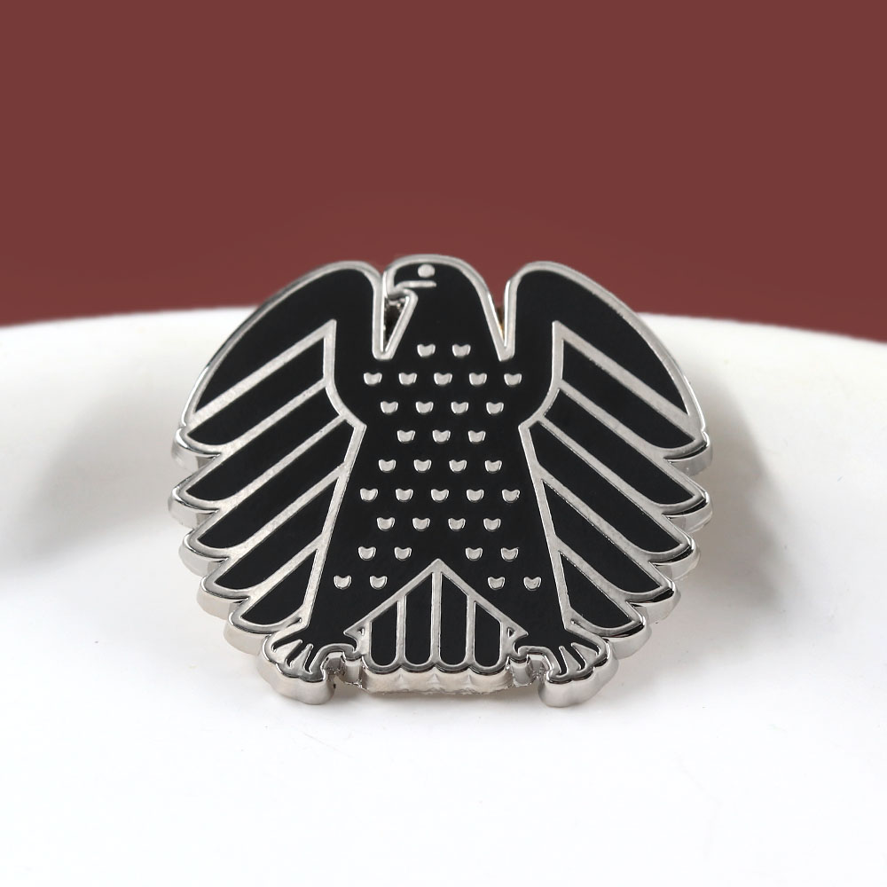 Broche Alemão Federal Black Ha - Vintage Collectible Pins avaliação e preço
